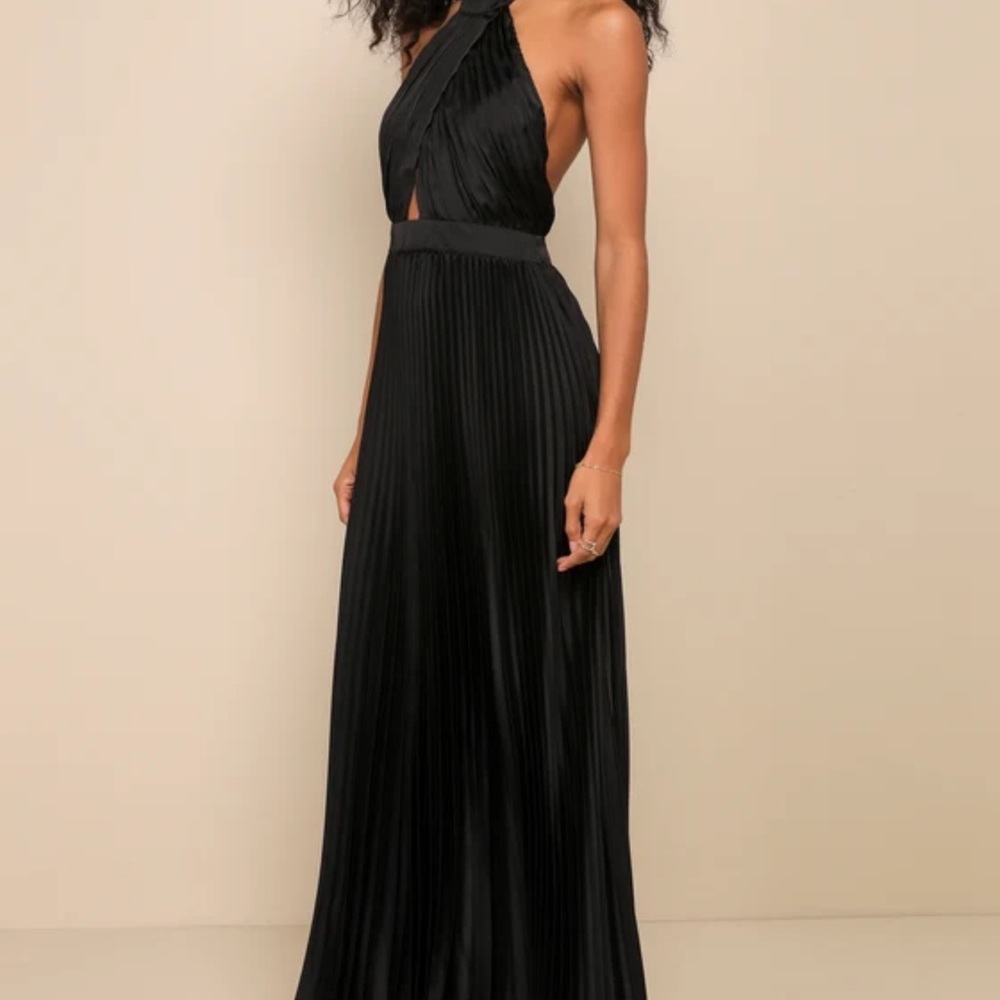 Lulu's Black Pleated Maxi Dress - Picture 3 of 9